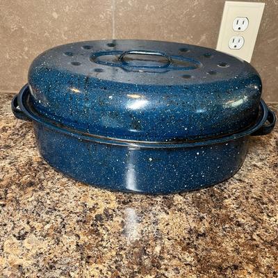 Lot 467 Granite ware roaster
