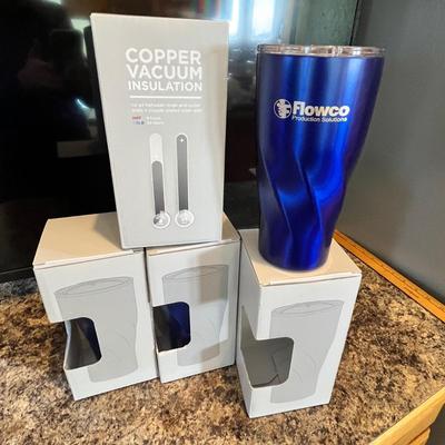 Lot 470 For NEW to go cups