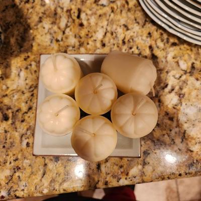 6 white candles w/ white plate & gold trim plate (square)