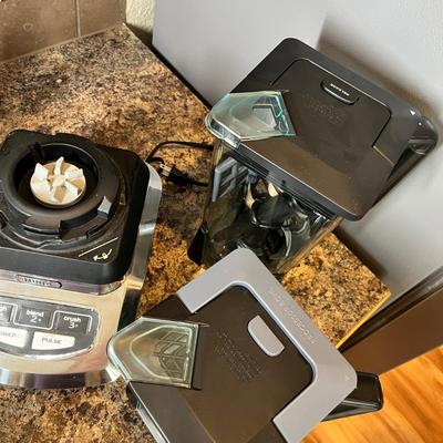 Lot 492 Ninja Blender