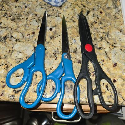 Scissor lot