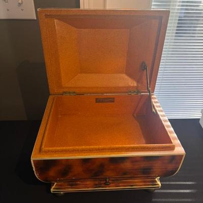 Sale Photo Thumbnail #16