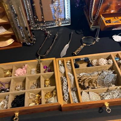 Sale Photo Thumbnail #91