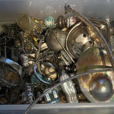 Sale Photo Thumbnail #98