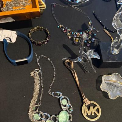 Sale Photo Thumbnail #99