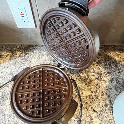 Lot 500 Vintage waffle maker