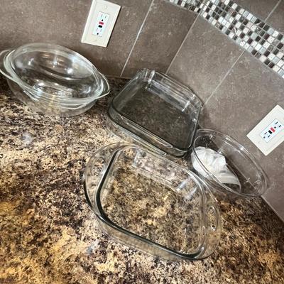 Lot 507 Pyrex bakeware