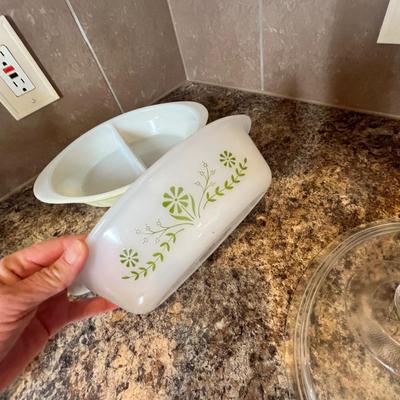 Lot 510 Vintage bake ware