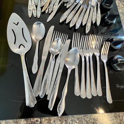 Lot 516 Stainless steel flatware