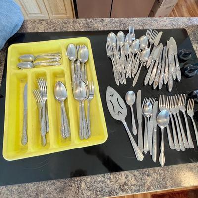 Lot 516 Stainless steel flatware
