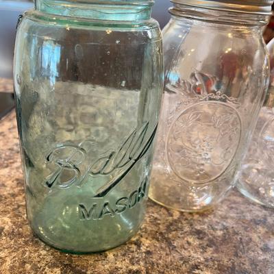 Lot 518 Canning jars