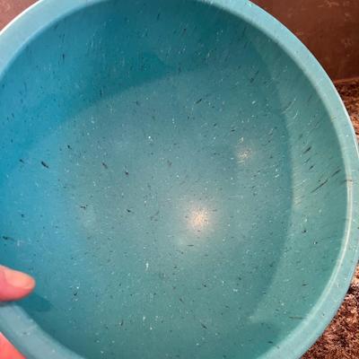 Lot 519 Texasware bowl & canister