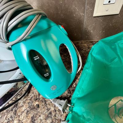 Lot 534 Iron & Steamer