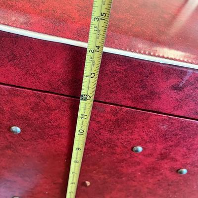 Lot 535 1950s Toy chest storage