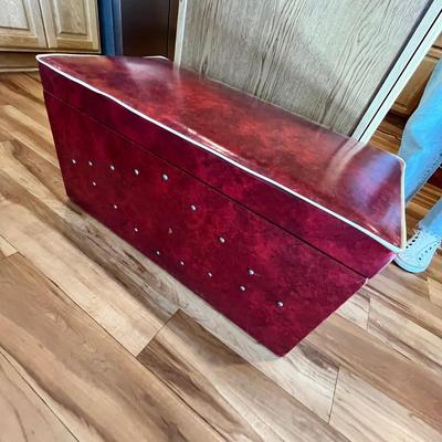 Lot 535 1950s Toy chest storage