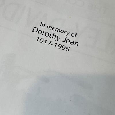 Lot 555 Big book of Harley Davidson