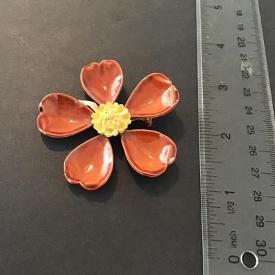 Sale Photo Thumbnail #157: Cute Vintage Enamel flower brooch Please see attached pictures
