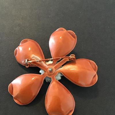 Sale Photo Thumbnail #158: Cute Vintage Enamel flower brooch Please see attached pictures