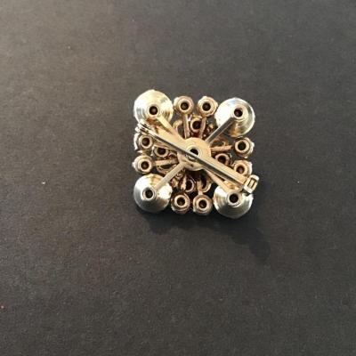 Sale Photo Thumbnail #185: Beautiful Vintage Gold Tone Brooch with green Rhinestones Please see attached pictures