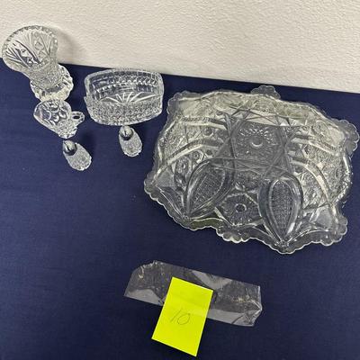 Sale Photo Thumbnail #22: 6 piece lot of glassware
2 Toothpick holders
Spoon holder
Salt & pepper shaker set
Large dish