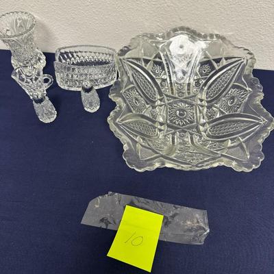 Sale Photo Thumbnail #21: 6 piece lot of glassware
2 Toothpick holders
Spoon holder
Salt & pepper shaker set
Large dish