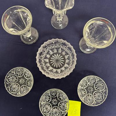 Sale Photo Thumbnail #28: 7 piece lot includes
3 Sundae glasses
3 small bowls 
1 large bowl