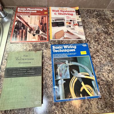 Lot 556 How to books