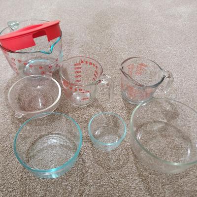 Sale Photo Thumbnail #468: Get your Pyrex measuring fix here, bowls serve, microwave or bake in