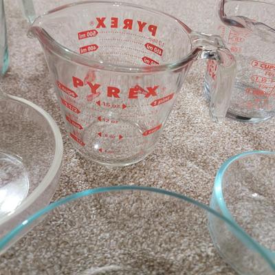 Sale Photo Thumbnail #465: Get your Pyrex measuring fix here, bowls serve, microwave or bake in