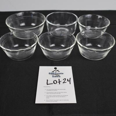 Pyrex bowls (various sizes)