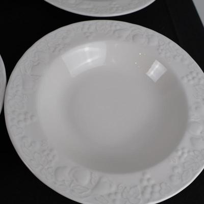 Stoneware China Plates & Bowls (26)