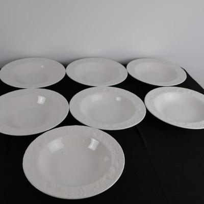 Stoneware China Plates & Bowls (26)