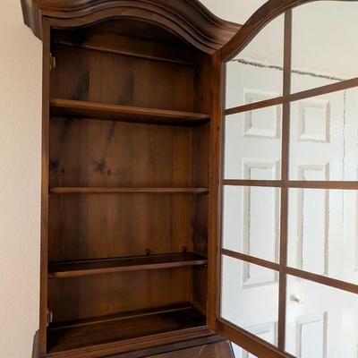 Sale Photo Thumbnail #32: Vintage Ethan Allen Secretary Desk w/ Bookcase hutch 
78h x 24w x 15 deep 
top hutch 7.5 deep