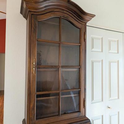 Sale Photo Thumbnail #29: Vintage Ethan Allen Secretary Desk w/ Bookcase hutch 
78h x 24w x 15 deep 
top hutch 7.5 deep