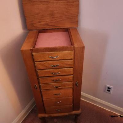 Sale Photo Thumbnail #212