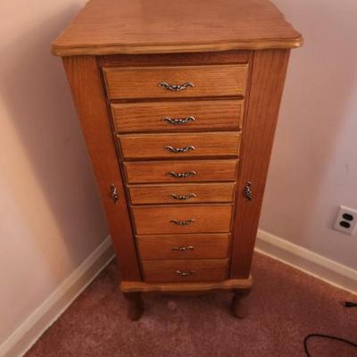 Sale Photo Thumbnail #213