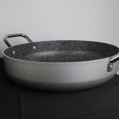 Lot of Pans, Wok Pan (3)