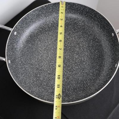 Lot of Pans, Wok Pan (3)
