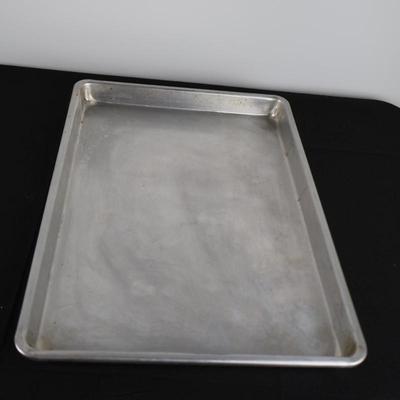 Baking Pan Lot (14 Pieces)
