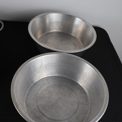 Baking Pan Lot (14 Pieces)