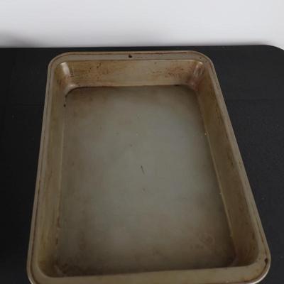 Baking Pan Lot (14 Pieces)