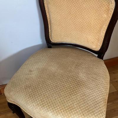 Antique Victorian Carved Rosewood Parlor/Slipper Chair – Original Casters