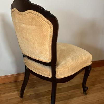 Antique Victorian Carved Rosewood Parlor/Slipper Chair – Original Casters