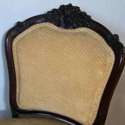 Antique Victorian Carved Rosewood Parlor/Slipper Chair – Original Casters