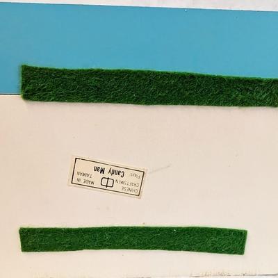 Sale Photo Thumbnail #415: St. Nicholas Square Village Ice Cream Shop Music Box 
As Music Play, the man comes out of the door and goes back in w/ door closing 
6x7x5