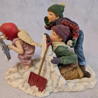 Sale Photo Thumbnail #428: Demadco Prayers and Promises Lot 3pc

contains 3 figurines