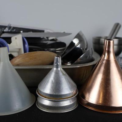 Kitchen Utensil/Tools Lot