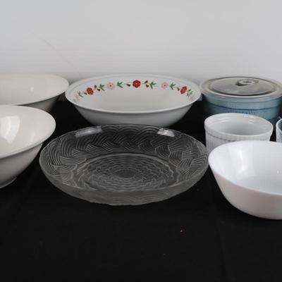 Miscellaneous Kitchen Bowl Lot (9 Pieces)