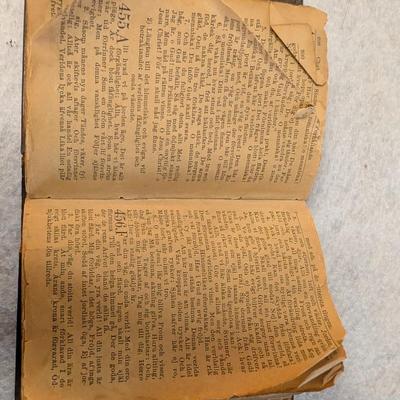 Sale Photo Thumbnail #450: Vintage Miniature Book 
4.2x3