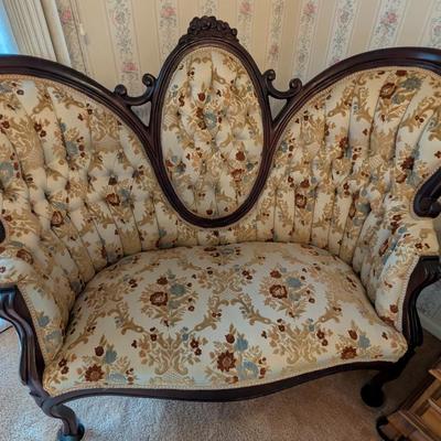 Sale Photo Thumbnail #45: Vintage Victorian Settee Love Seat High Tufted back and Floral upholstery 
54 x 28 x 42 
Beautiful and in excellent condition
plastic still covering the backside